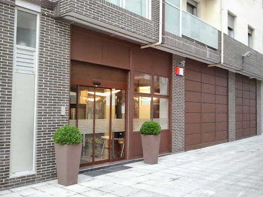 Información y opiniones sobre Netkia de Torrelavega