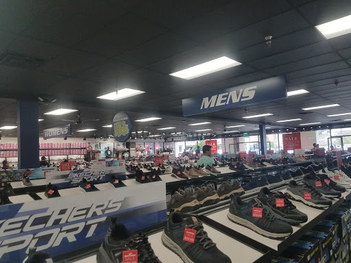 Shopping Mall «Pismo Beach Premium Outlets», reviews and photos, 333 5 Cities Dr, Pismo Beach, CA 93449, USA