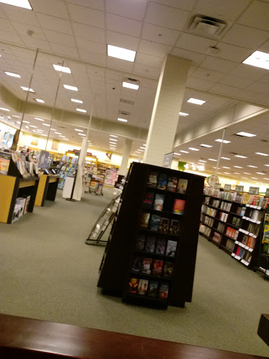 Book Store «Barnes & Noble Booksellers Hillside Village», reviews and photos, 305 Farm to Market Road 1382 #520, Cedar Hill, TX 75104, USA