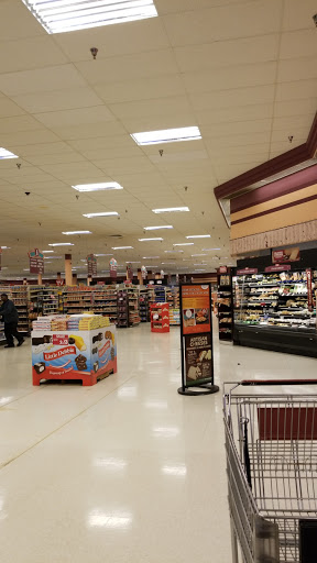 Supermarket «Giant Eagle Supermarket», reviews and photos, 27505 Chardon Rd, Willoughby Hills, OH 44092, USA