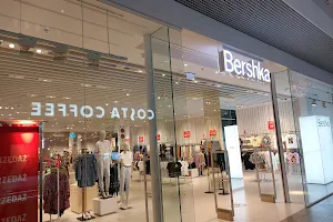 Bershka image