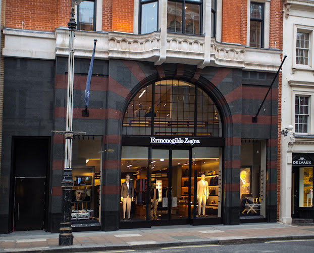 ZEGNA London New Bond St. Store - Clothing store