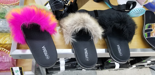 Beauty Supply Store «Victoria Beauty Supply», reviews and photos, 430 W North Ave, Milwaukee, WI 53212, USA