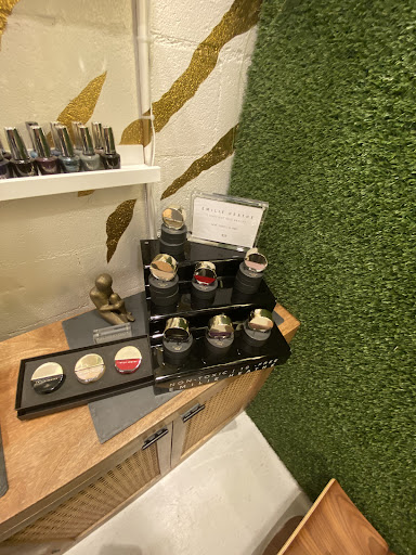 Nail Salon «Pink Toes Nail Bar & Spa», reviews and photos, 111 S Field St, Dallas, TX 75202, USA