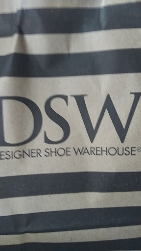 Shoe Store «DSW Designer Shoe Warehouse», reviews and photos, 1412 Greenbrier Pkwy, Chesapeake, VA 23320, USA