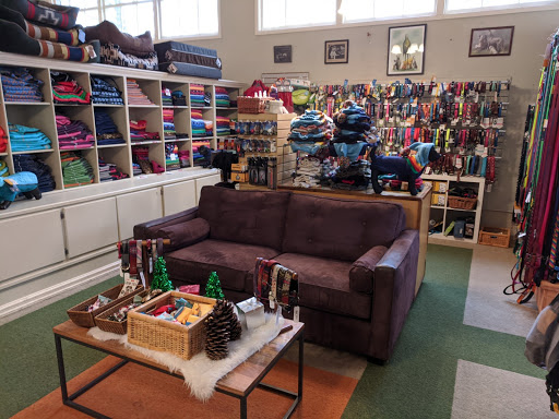 Pet Supply Store «Sellwood Pet Supply», reviews and photos, 8334 SE 17th Ave, Portland, OR 97202, USA