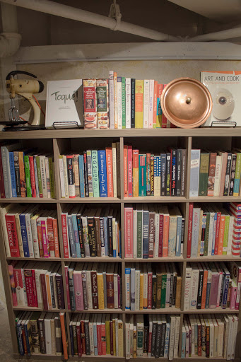 Thrift Store «City Opera Thrift Shop», reviews and photos