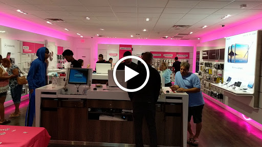 Cell Phone Store «T-Mobile», reviews and photos, 12603 Biscayne Blvd, North Miami, FL 33181, USA