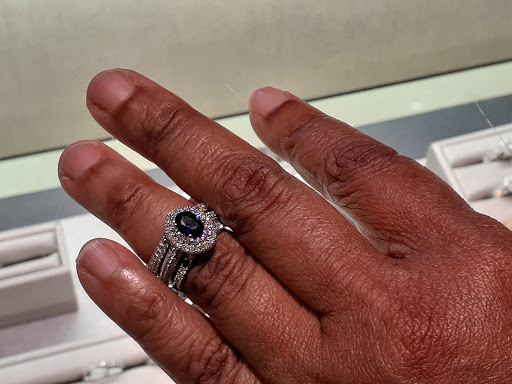 Jewelry Store «Jared The Galleria of Jewelry», reviews and photos, 2206 W Brandon Blvd, Brandon, FL 33511, USA