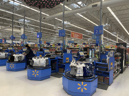Department Store «Walmart Supercenter», reviews and photos, 300 Iowa Speedway Dr, Newton, IA 50208, USA