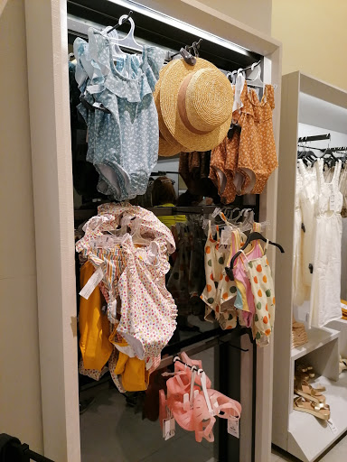 Tiendas de ropa de bebe barata en Santo Domingo