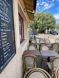 Photos du propriétaire du Restaurant français Le Resto Châteaufort à Châteaufort - n°1