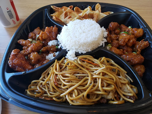 Asian Restaurant «Pick Up Stix Fresh Asian Flavors», reviews and photos, 2090 N Bellflower Blvd, Long Beach, CA 90815, USA