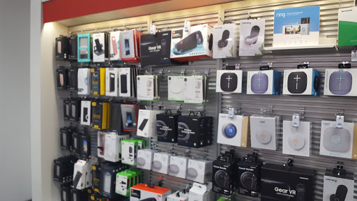 Cell Phone Store «Verizon», reviews and photos, 2465 Iron Point Rd, Folsom, CA 95630, USA