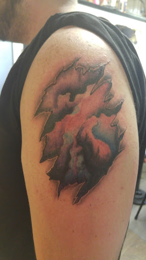 Tattoo Shop «Revolver Tattoo», reviews and photos, 43 Easton Ave B, New Brunswick, NJ 08901, USA