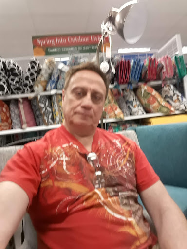 Clothing Store «Ross Dress for Less», reviews and photos, 8464 W Hillsborough Ave, Tampa, FL 33615, USA