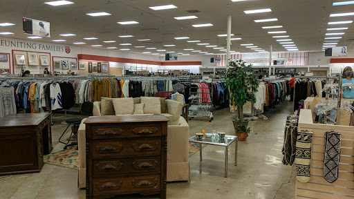 Thrift Store «Salvation Army Family Store and Donation Center», reviews and photos, 16119 Brookhurst St, Fountain Valley, CA 92708, USA