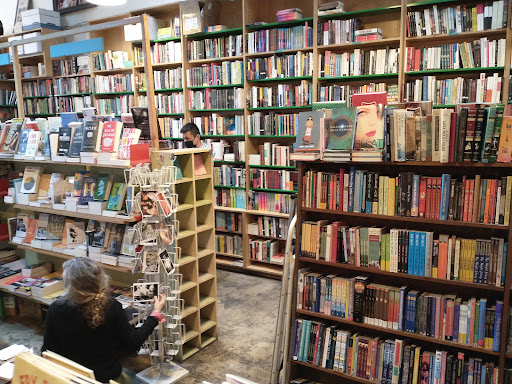 Stories Find Book store in Houston Near Location