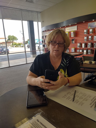 Cell Phone Store «Verizon Authorized Retailer – Cellular Sales», reviews and photos, 6810 Bandera Rd #3, San Antonio, TX 78238, USA