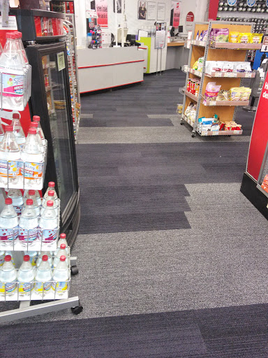 Staples image
