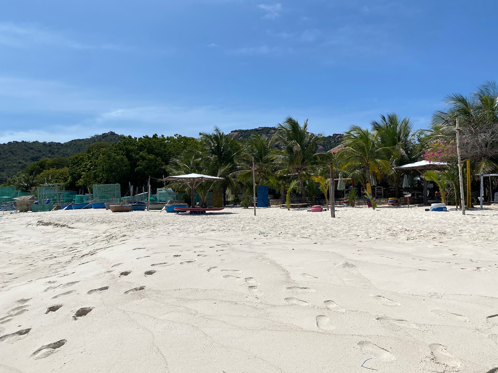 Photo de Cam Ranh Beach - endroit populaire parmi les connaisseurs de la détente