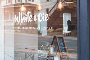 Café White Et Compagnie image