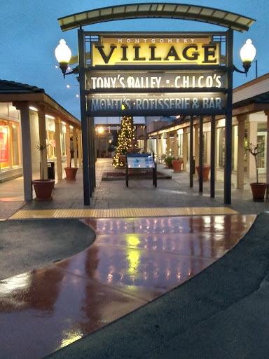 Shopping Mall «Montgomery Village Shopping Center», reviews and photos, 911 Village Ct, Santa Rosa, CA 95405, USA