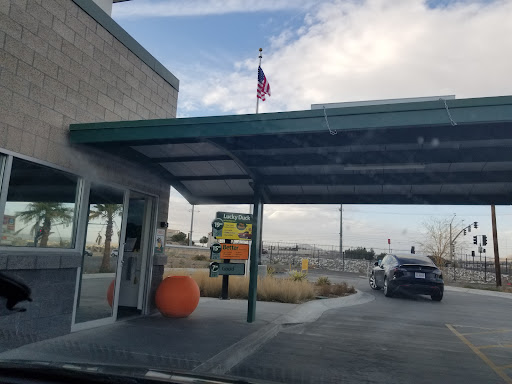 Quick Quack Car Wash en Hesperia