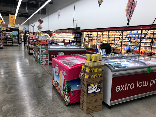 Grocery Store «Mega Foods Woodburn», reviews and photos, 1542 Mt Hood Ave, Woodburn, OR 97071, USA