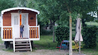 Extérieur du Restaurant Les Roulottes et Cottages du Moulin à Chenillé-Champteussé - n°19