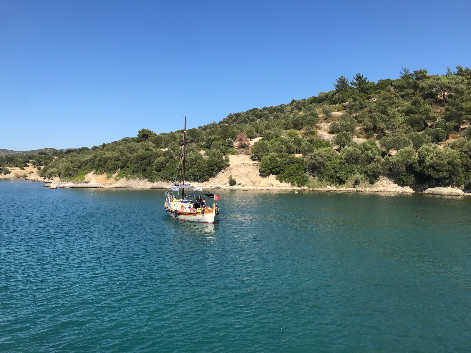 Bademli Deniz Ilıcası Plaji'in fotoğrafı - rahatlamayı sevenler arasında popüler bir yer