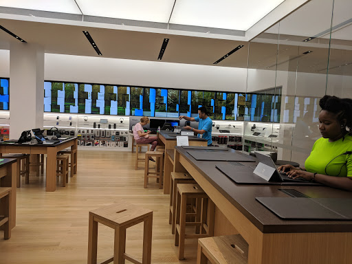 Computer Store «Microsoft Store», reviews and photos, 5015 Westheimer Rd A2421, Houston, TX 77056, USA