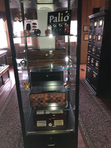 Tobacco Shop «Old Firehouse Smoke Shop», reviews and photos, 116 Rock St, Fall River, MA 02720, USA