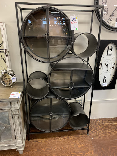 Furniture Store «The Old Cannery Furniture Warehouse», reviews and photos, 13608 Valley Ave E, Sumner, WA 98390, USA