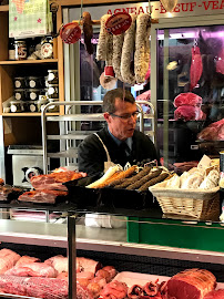 Atmosphère du Restaurant français Les Provinces - Boucherie étable à manger à Paris - n°17