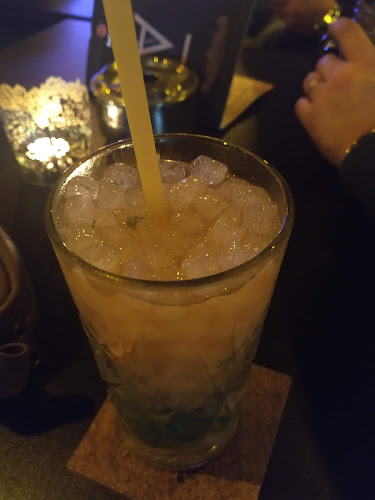 https://facebook.com/CamarroLounge/?locale2=pt_PT