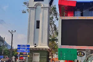 Clock Tower මාතලේ ඔරලෝසු කණුව மணிக்கூண்டு கோபுரம் image