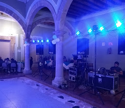 salon empleados de comercio photo