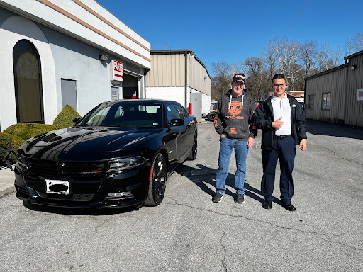 Jeep Dealer «Marlow Motor Company», reviews and photos, 707 N Commerce Ave, Front Royal, VA 22630, USA