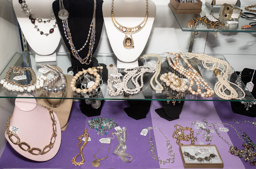 Thrift Store «The Treasure Hound», reviews and photos, 14508 Old Lee Rd, Chantilly, VA 20151, USA