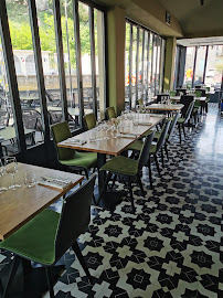 Atmosphère du Restaurant Café des Allées à Châteaurenard - n°1