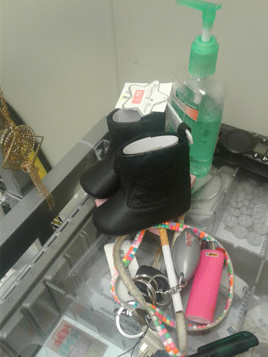 Clothing Store «Ross Dress for Less», reviews and photos, 523 S MacDade Blvd, Holmes, PA 19043, USA