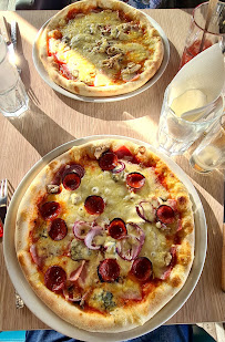 Pizza du Pizzeria Le Cardinal à Saint-Priest-en-Jarez - n°13