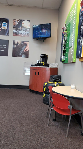 Tire Shop «Firestone Complete Auto Care», reviews and photos, 2610 US-34, Oswego, IL 60543, USA