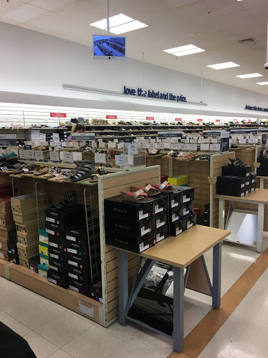 Department Store «Marshalls», reviews and photos, 2650 Sunrise Hwy, East Islip, NY 11730, USA