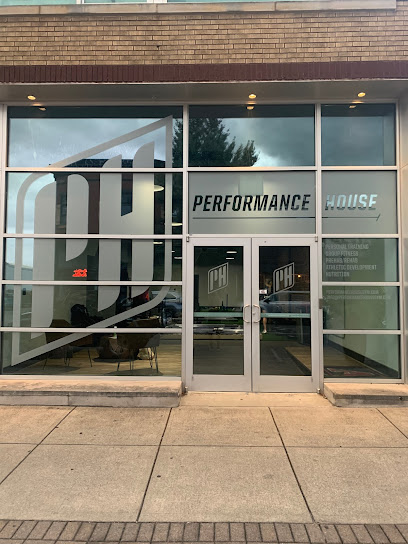 Performance House - 721 Monmouth St, Newport, KY 41071