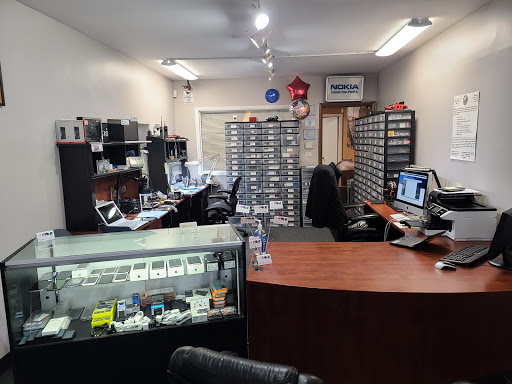 Cell Phone Store «GSM Solutions Inc», reviews and photos, 7010 W Belmont Ave, Chicago, IL 60634, USA