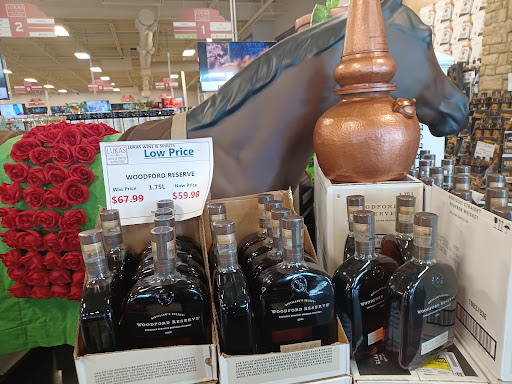 Liquor Store «Lukas Liquor Superstore», reviews and photos, 13657 Washington St, Kansas City, MO 64145, USA