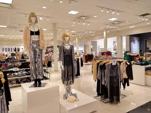 Clothing Store «Forever 21», reviews and photos, 885 Russell Blvd, Davis, CA 95616, USA