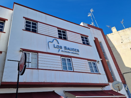CLINICA DENTAL LOS SAUCES en Los Sauces, Santa Cruz de Tenerife